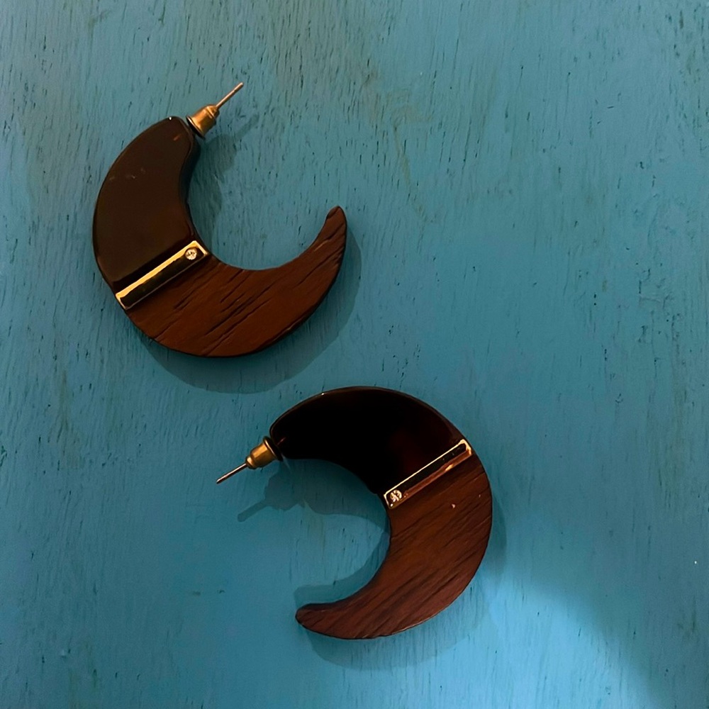 Wooden earrings Cato brand